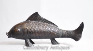 Estatua de pez japonés de bronce Pez de colores