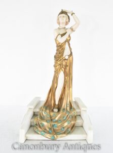 Gran entrada Art Déco de bronce firmado Chiparus