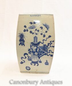 Taburete de jardín de porcelana china azul y blanca - Nanking Asian Interiors