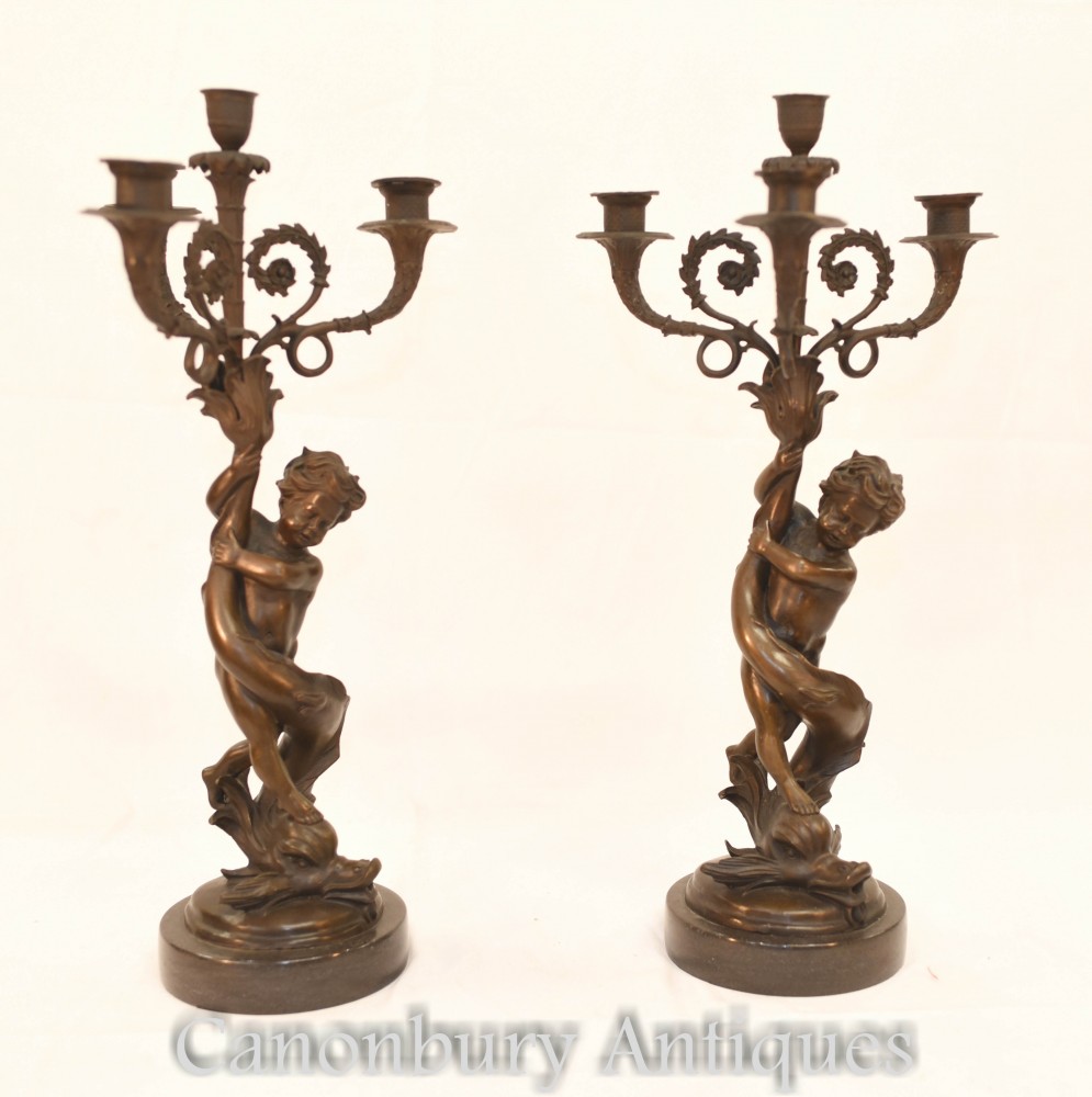Pareja de candelabros de bronce con querubín - Serpiente de fundición de vela francesa